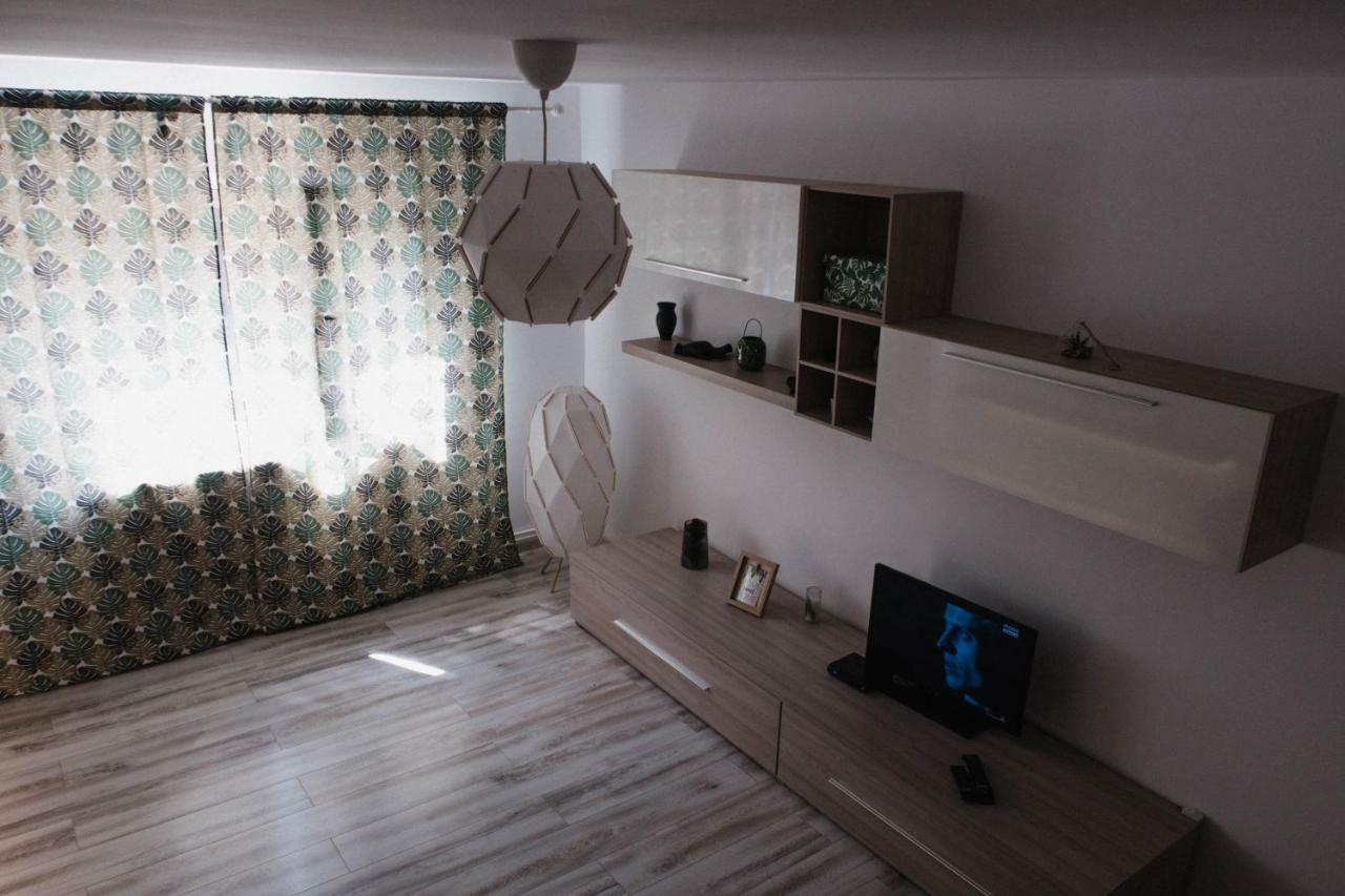 Good Vibes Apartment Кымпулунг-Молдовенеск Экстерьер фото