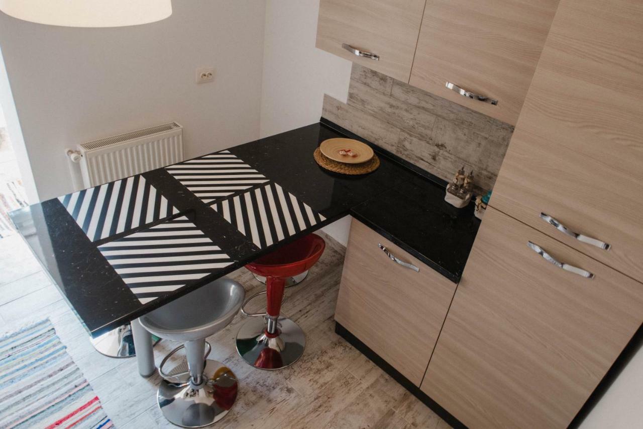 Good Vibes Apartment Кымпулунг-Молдовенеск Экстерьер фото